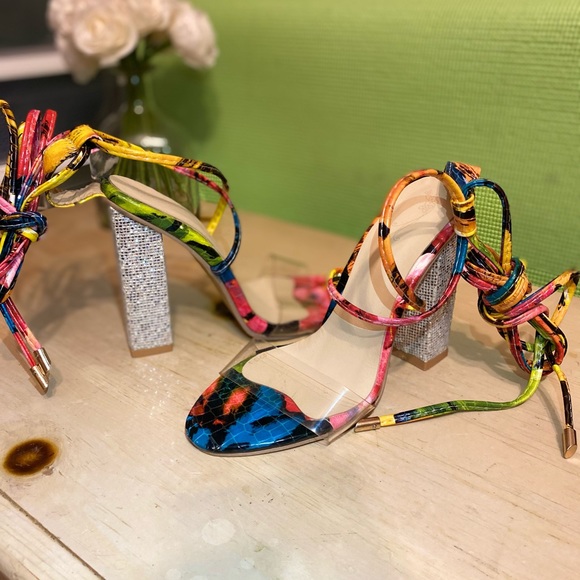 High Heel Sandals - Picture 3 of 3